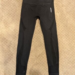 Black GymShark leggings size L brand new never worn!